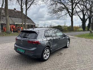 krockskadad bil auto Volkswagen Golf 8 TSI 110 PK NAVI CLIMA VIRT DASH PDC CRUISE B.J 10-2020 2020/10