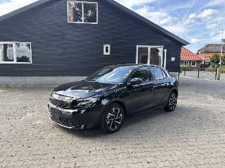 Unfallwagen Opel Corsa FACELIFT GS SPORT 102 PK NAVI CLIMA CAMERA LED VIRT DASH FULL OPTIONS B.J 2024 2024/2