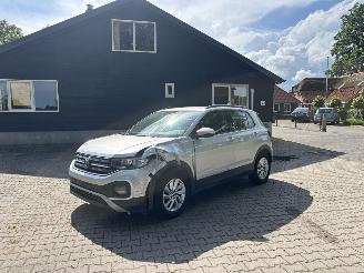 skadebil auto Volkswagen T-Cross TSI 110 PK AUTOMAAT NAVI CLIMA CAMERA VIRT DASH B.J 09-2023 2023/9