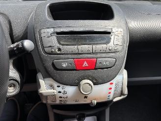 Citroën C1 0 EDITION ELEC PAKKET B.J 2010 picture 12
