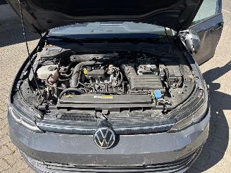Volkswagen Golf 8 TSI 110 PK NAVI CLIMA CAMERA LED PDC PRIVACY GLASS B.J 04-2023 picture 20