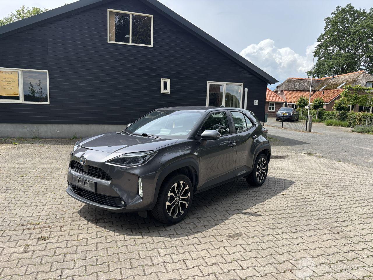 Toyota Yaris Cross YARIS CROSS HYBRIDE 1.5 AUTOMAAT NAVI CLIMA CAMERA PDC B.J 06-2023