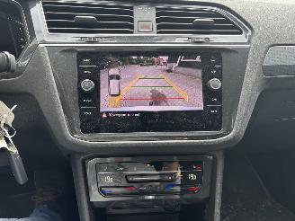 Volkswagen Tiguan 1.5 AUTOMAAT 150 PK NAVI CLIMA CAMERA VIR Dashboard LED TREKHAAK B.J 2024 picture 14