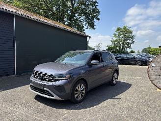 skadebil auto Volkswagen T-Cross TSI 116 PK AUTOMAAT NAVI CLIMA CAMERA LED B.J 06-2024 FACELIFT 2024/6