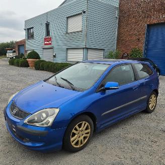 Vaurioauto  passenger cars Honda Civic ES 2004/7