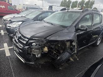 damaged passenger cars Dacia Sandero stepway 2015/3