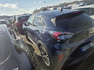 damaged passenger cars Ford Puma 1.0 SCTI 2021/2