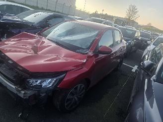 damaged passenger cars Peugeot 208 1.5 BHDI 2020/12