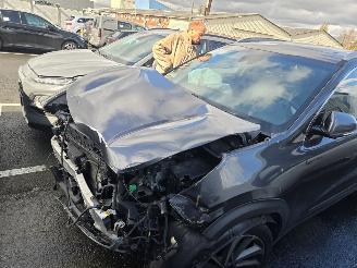 Damaged car Kia Niro 141 2017/9
