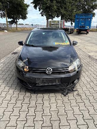 Schadeauto Volkswagen Golf 1.2 TSI Hatchback  Benzine 1.197cc 63kW (86pk) FWD 2010-05/2012-11  CBZA 2010/1