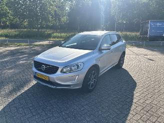 Vaurioauto  passenger cars Volvo Xc-60 2.0 D4 16V SUV  Diesel 1.969cc 140kW (190pk) FWD 2015-03/2017-02 (DZA8) D4204T14 2017/1
