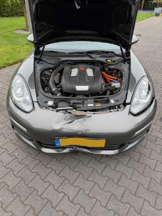 Porsche Panamera 3.0 S E-Hybrid picture 8