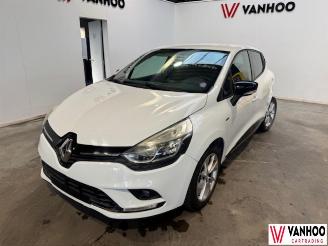 Schadeauto Renault Clio  2016/10