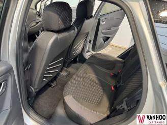 Renault Captur  picture 14