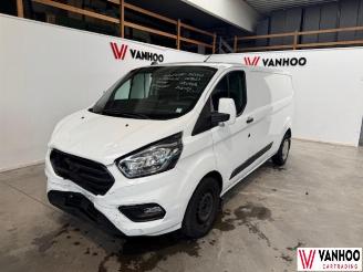 krockskadad bil auto Ford Transit  2023/6