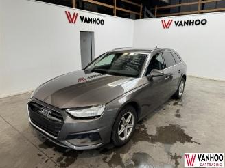 Unfallwagen Audi A4  2022/2