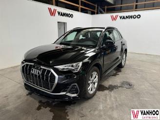 damaged passenger cars Audi Q3  2023/1