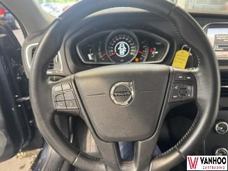 Volvo V-40  picture 13