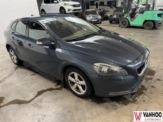 Volvo V-40  picture 4
