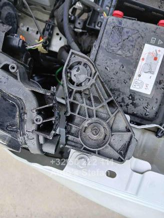 Peugeot 2008 STYLE picture 35