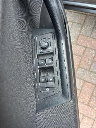 Volkswagen T-Roc  picture 17