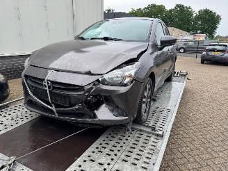 skadebil auto Mazda 2 1.5 Skyactiv-G 2018/9