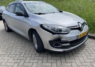 krockskadad bil auto Renault Mégane 1.2 TCe Limited 2016/4