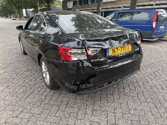Skoda Superb 1.6TDI Ambition Business picture 4