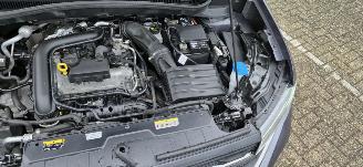 Volkswagen T-Cross 1.0L Benzine Life*Airco*Keyless*Camera*LED*DAB*Trekhaak* picture 9