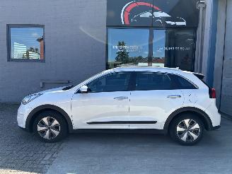 Damaged car Kia Niro KIA NIRO HYBRIDE 2019 2019/6