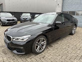 Unfallwagen BMW 7-serie BMW 740e M 2017 2017/9
