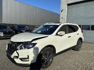 uszkodzony samochody osobowe Nissan X-Trail NISSAN X-TRAIL 1.7D 2019 7 ZIT 2019/6