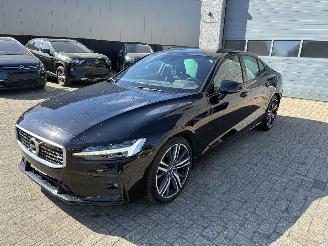 Schadeauto Volvo S-60 VOLVO S60 2.0I R 2019 2019/6