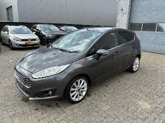 uszkodzony samochody osobowe Ford Fiesta FORD FIESTA 1.0I AUTOMAAT 2016 2016/5