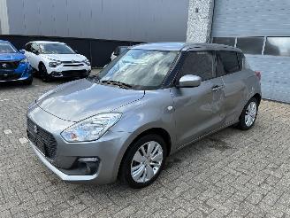 Schadeauto Suzuki Swift SUZUKI SWIFT 1.2I AUTOMAAT 2020 2020/11