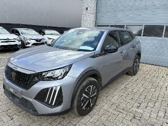 Vaurioauto  passenger cars Peugeot 2008 PEUGEOT 2008 1.2I 2025 2025/10