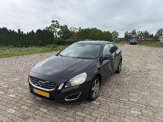 Volvo S-60 2.0 D3 picture 2