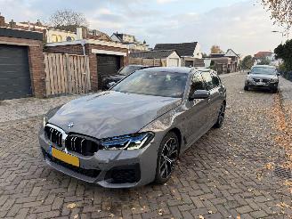 damaged passenger cars BMW 5-serie 530e XDrive M PAKKET 2021/1