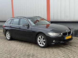 Unfallwagen BMW 3-serie 320d Upgrade Edition 2012/1