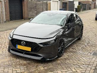 Mazda 3 2.0 e-SkyActiv-X M Hybrid 186 Luxury picture 2