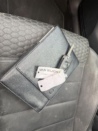 Volkswagen Golf GTD 184 PK PANO picture 23