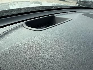 Mercedes GLC 350e 4MATIC AMG PANO picture 30