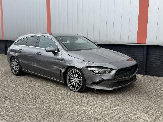 Vaurioauto  passenger cars Mercedes Cla-klasse 180d Shooting brake AUTOMAAT 2019/1