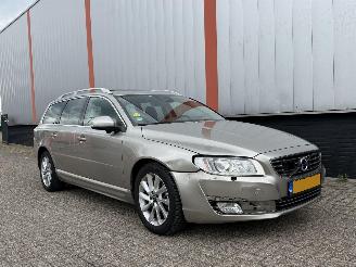 Schadeauto Volvo V-70 2.0 D4 Nordic+ AUTOMAAT EURO 6 2015/1