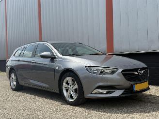 krockskadad bil auto Opel Insignia 1.6 CDTI Business Executive AUTOMAAT SPORTS TOURER 2019/1