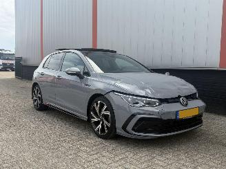 krockskadad bil auto Volkswagen Golf 1.5 eTSI R Line PANO 2020/1