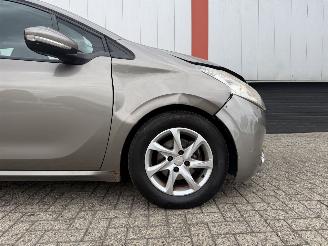 Peugeot 208 1.4 e-HDi Blue Lease picture 3