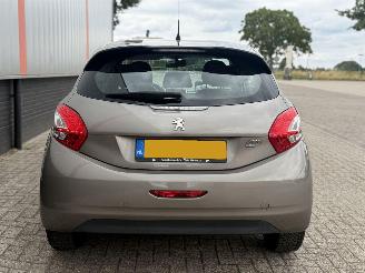 Peugeot 208 1.4 e-HDi Blue Lease picture 5