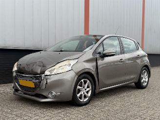Peugeot 208 1.4 e-HDi Blue Lease picture 13