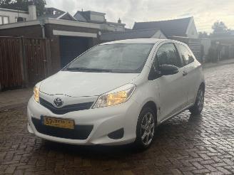 Schadeauto Toyota Yaris 1.0 VVT-i Comfort 2012/1